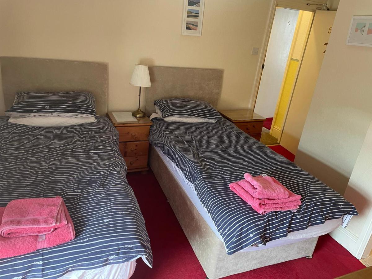 Robyn'S Guest House Scarborough Buitenkant foto